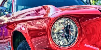 Ile biegów ma Mustang?
