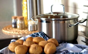 Na czym gotować bez prądu i gazu?