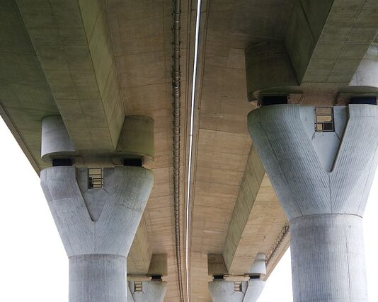 Jak przebić się przez fundament?