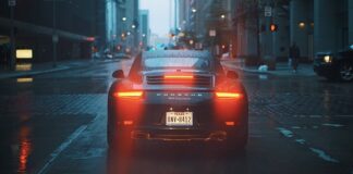 Ile pali Porsche Cayenne 3.0 benzyna?