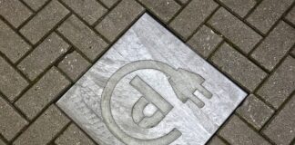 Ile gniazdek może być na jednym kablu? Ile gniazdek może być na jednym kablu?