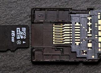 Czy jest przejściówka z HDMI na USB? Czy jest przejściówka z HDMI na USB?